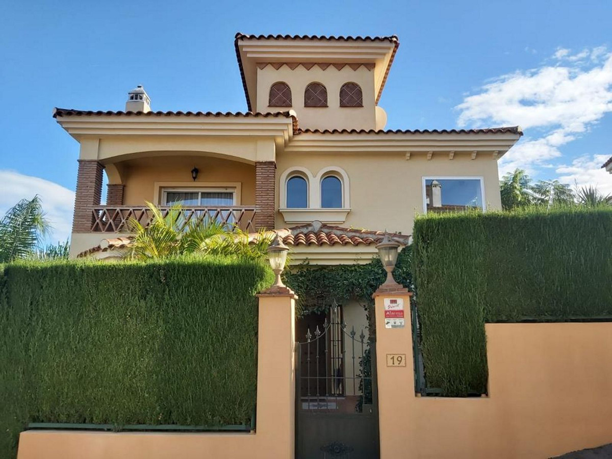 Huis te koop in Riviera del Sol | 4 slaapkamers H5104969