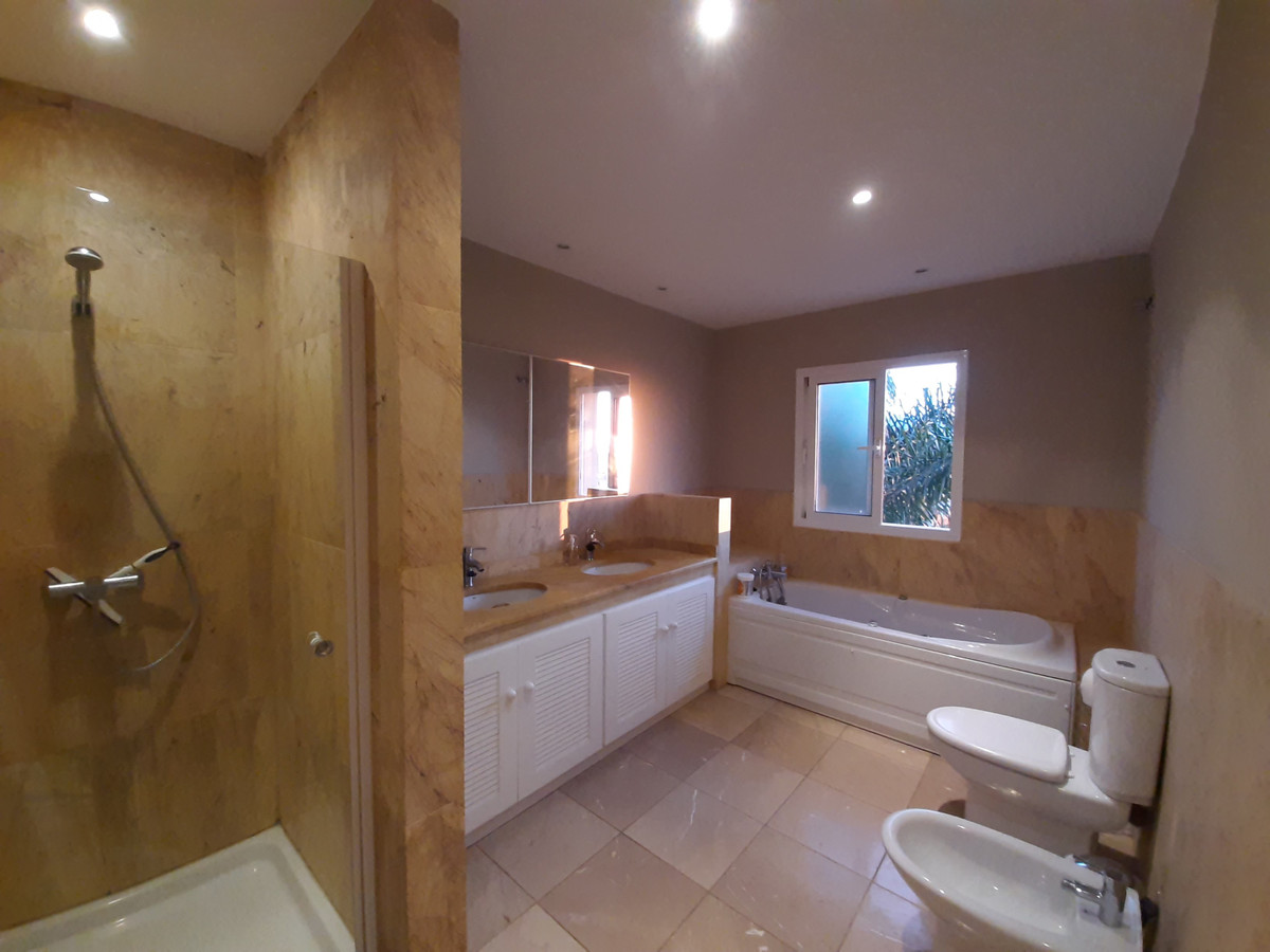 Huis te koop in Riviera del Sol | 4 slaapkamers H5104969
