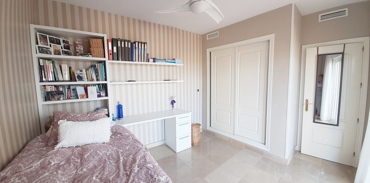 Huis te koop in Riviera del Sol | 4 slaapkamers H5104969