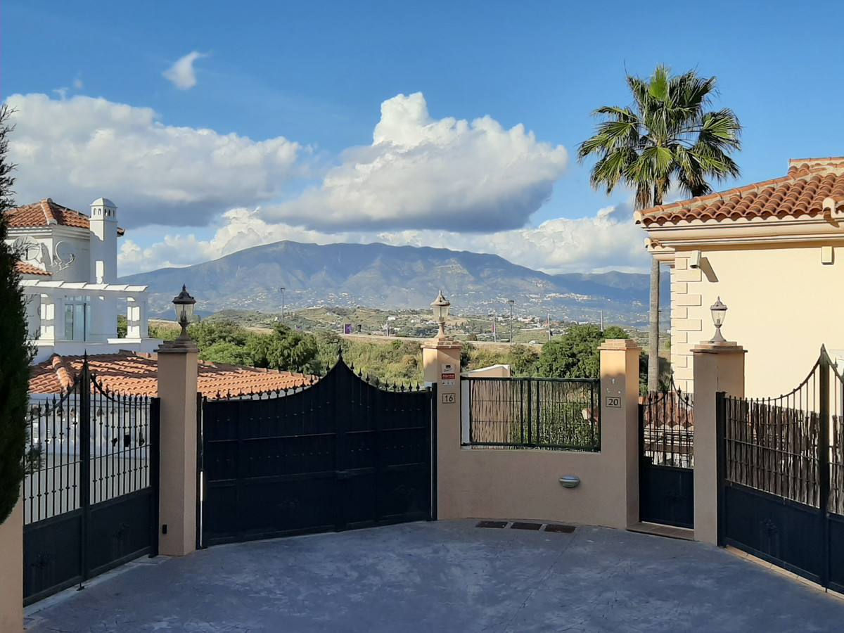Huis te koop in Riviera del Sol | 4 slaapkamers H5104969