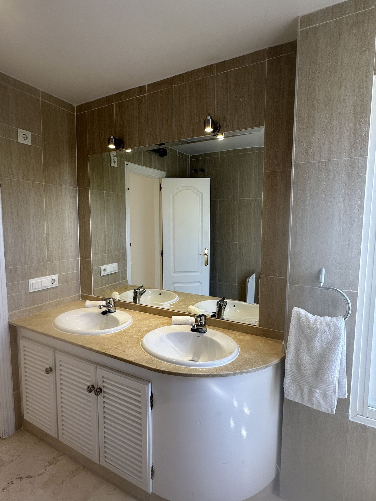 Property main view 37