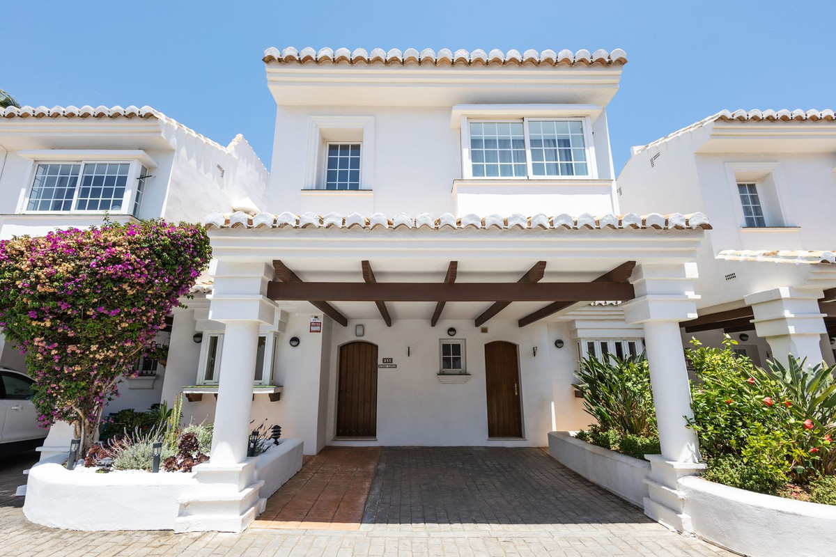 Huis te koop in Riviera del Sol | 4 slaapkamers H5238892