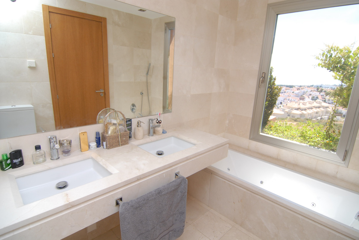 Huis te koop in Riviera del Sol | 3 slaapkamers H5255809