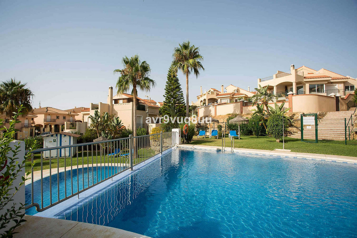 Huis te koop in Riviera del Sol | 4 slaapkamers H5308039