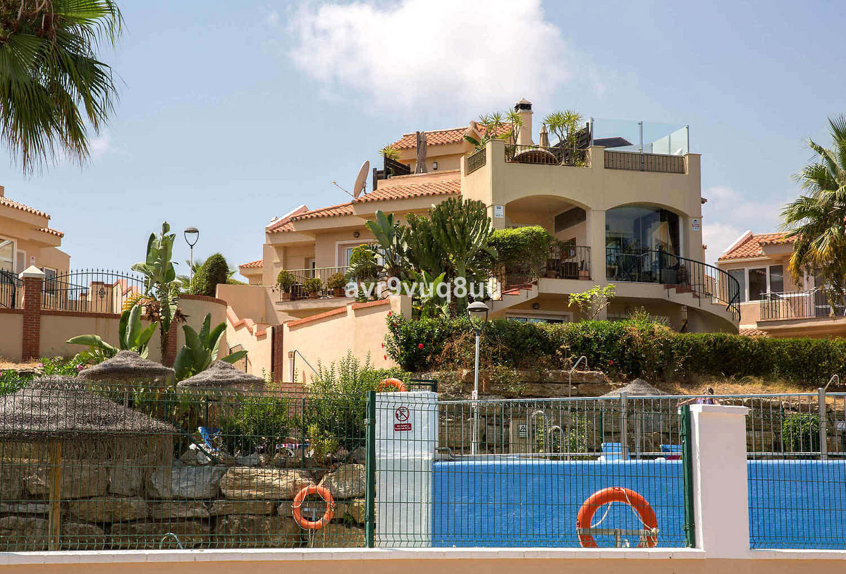 Huis te koop in Riviera del Sol | 4 slaapkamers H5308039