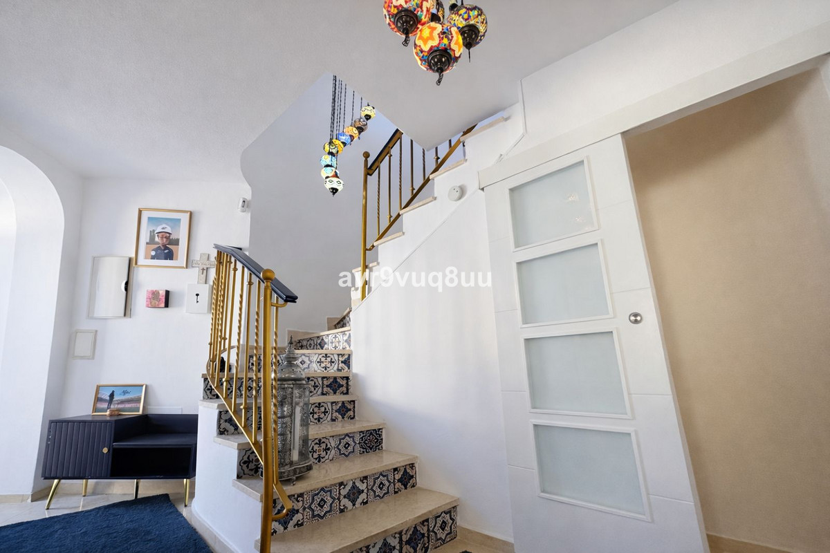 Huis te koop in Riviera del Sol | 4 slaapkamers H5308039