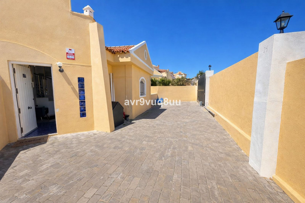 Huis te koop in Riviera del Sol | 4 slaapkamers H5308039