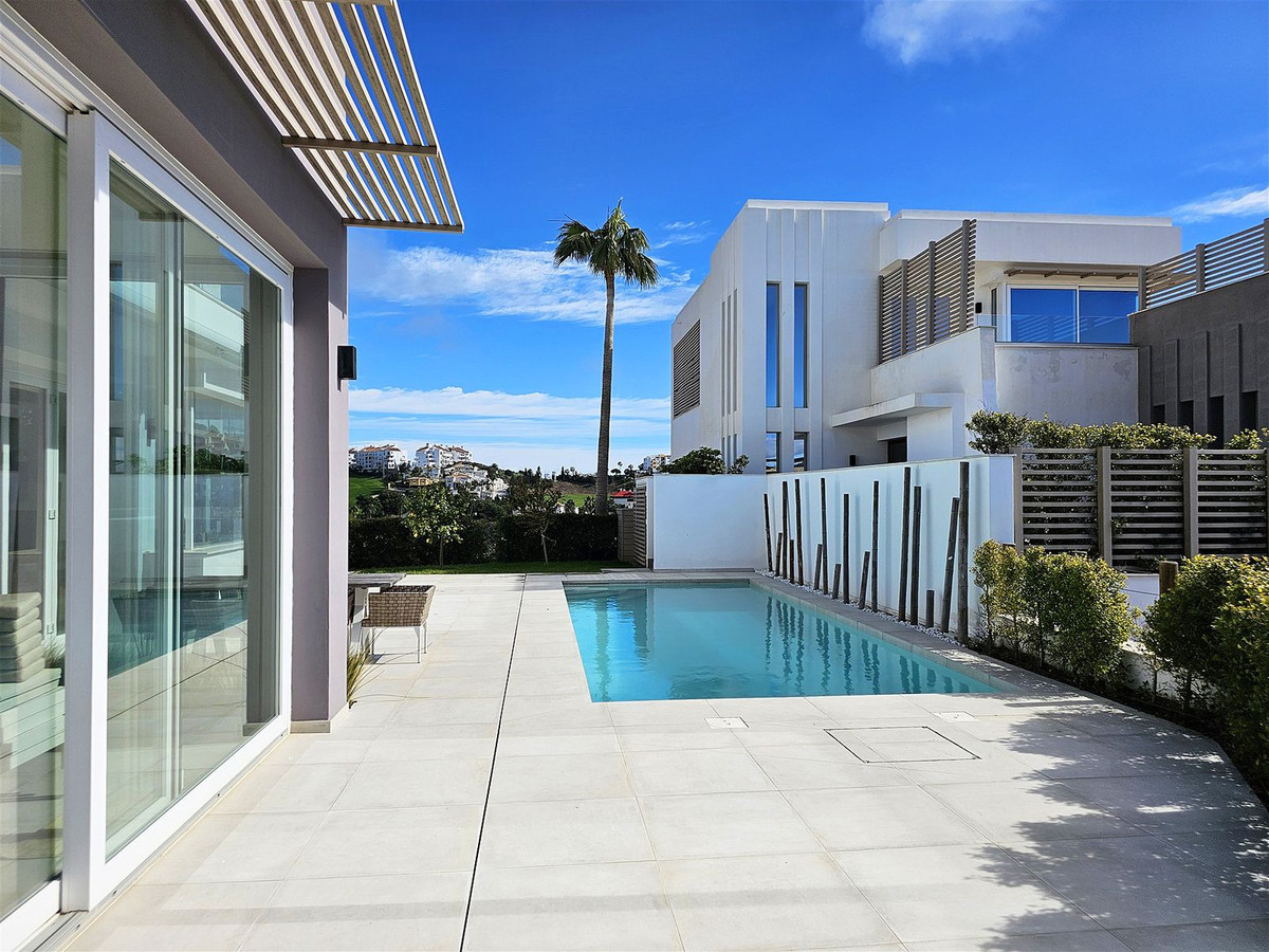 Huis te koop in Riviera del Sol | 5 slaapkamers H5311582