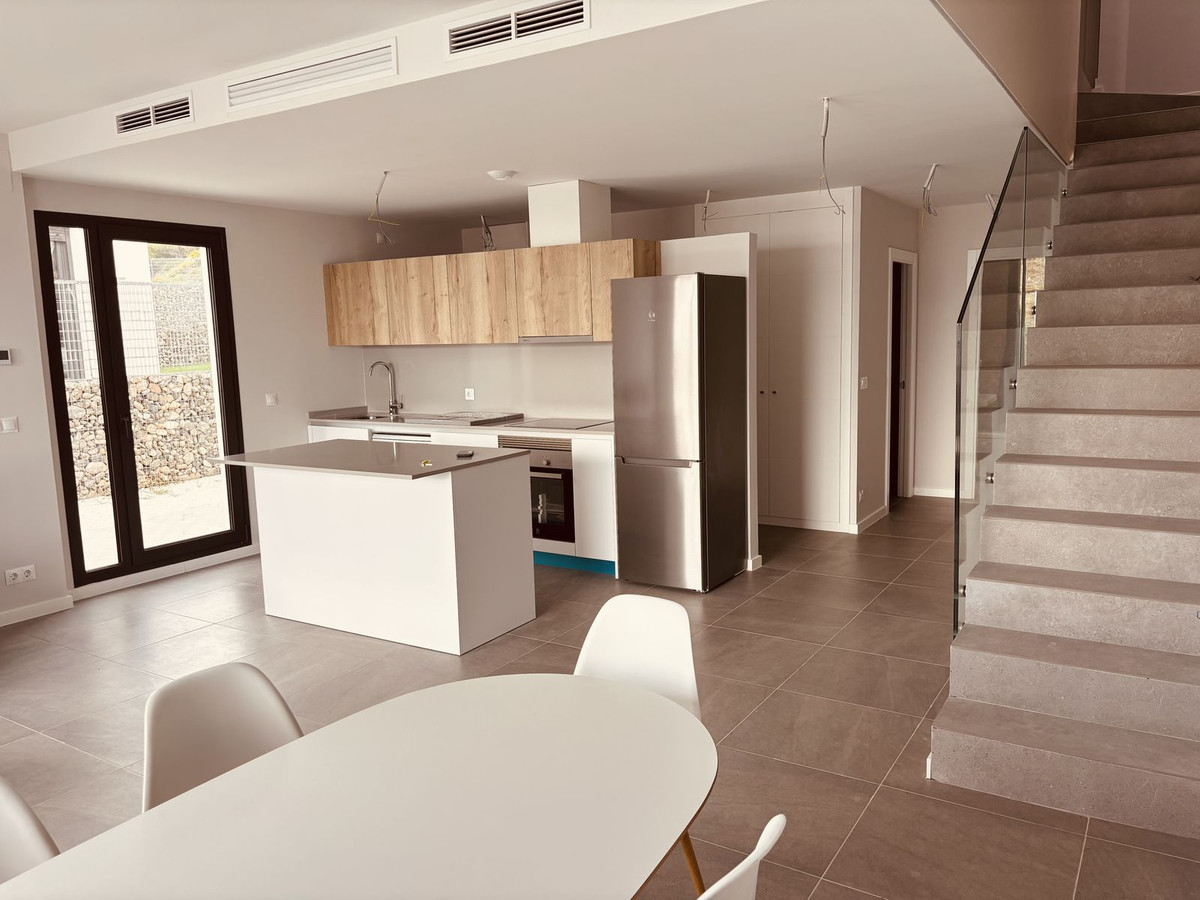 Huis te koop in Riviera del Sol | 4 slaapkamers H5329504