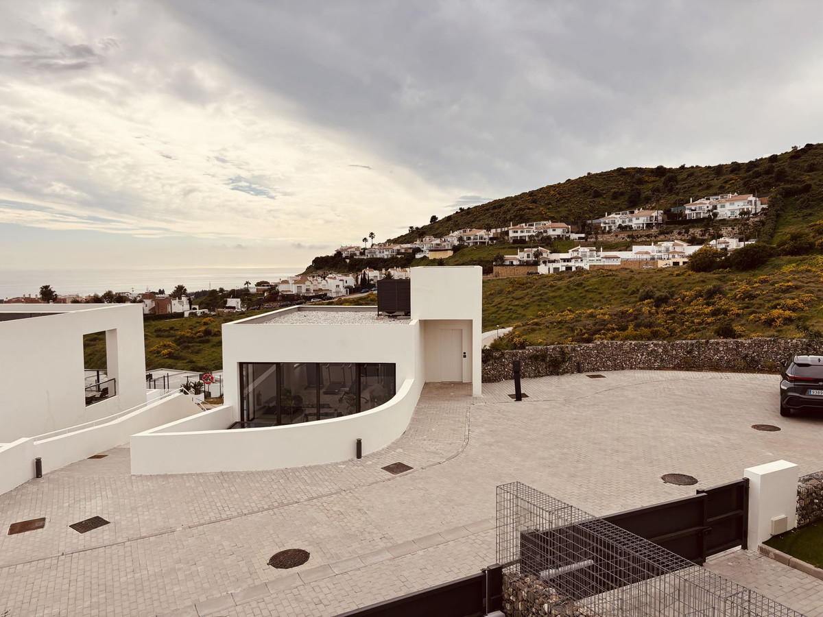 Huis te koop in Riviera del Sol | 4 slaapkamers H5329504