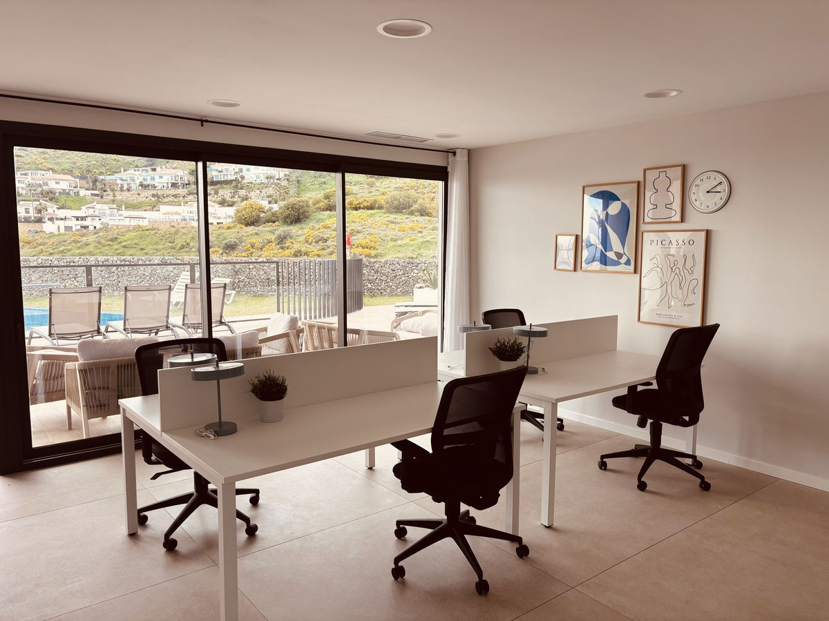 Huis te koop in Riviera del Sol | 4 slaapkamers H5329504