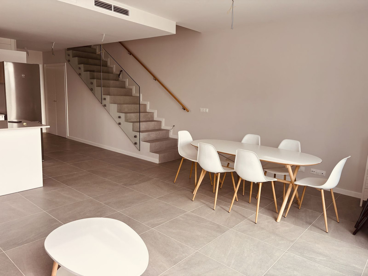 Huis te koop in Riviera del Sol | 4 slaapkamers H5329504