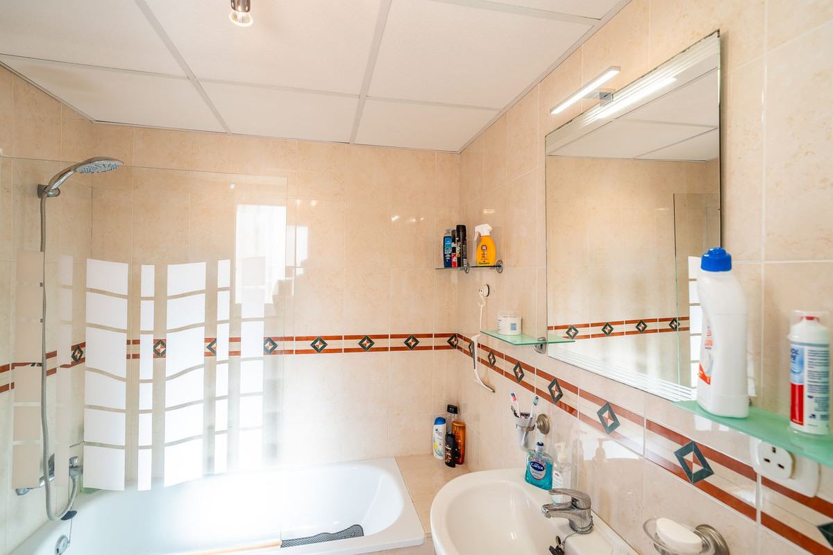 Huis te koop in Riviera del Sol | 4 slaapkamers H5337877