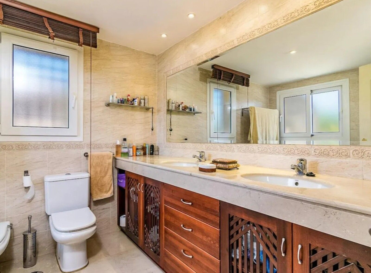 Huis te koop in Riviera del Sol | 4 slaapkamers H5350978