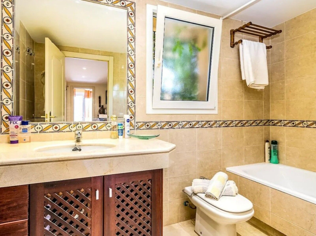 Huis te koop in Riviera del Sol | 4 slaapkamers H5350978