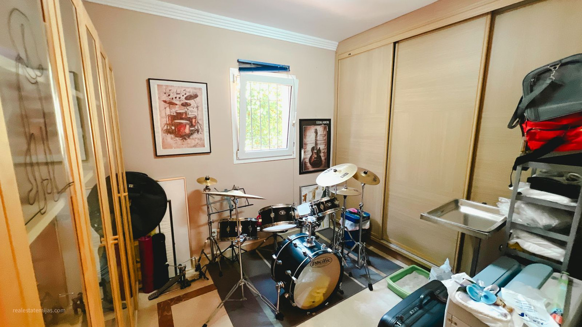 Huis te koop in Riviera del Sol | 4 slaapkamers H5351314