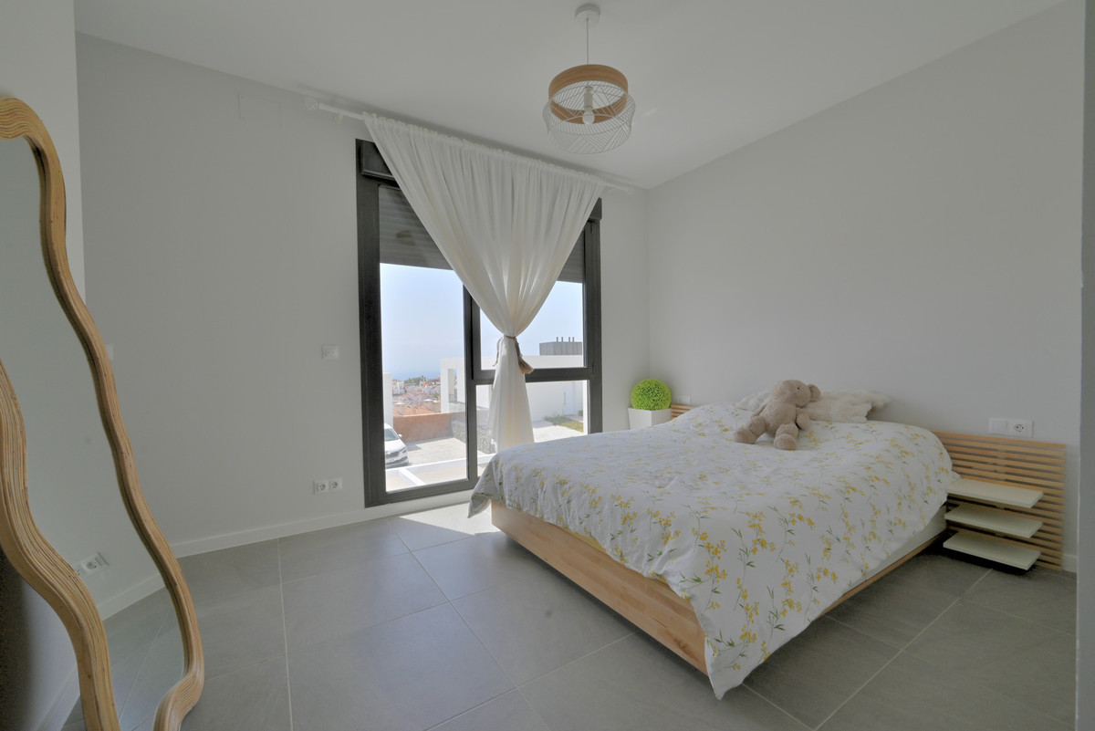 Huis te koop in Riviera del Sol | 4 slaapkamers H5359168