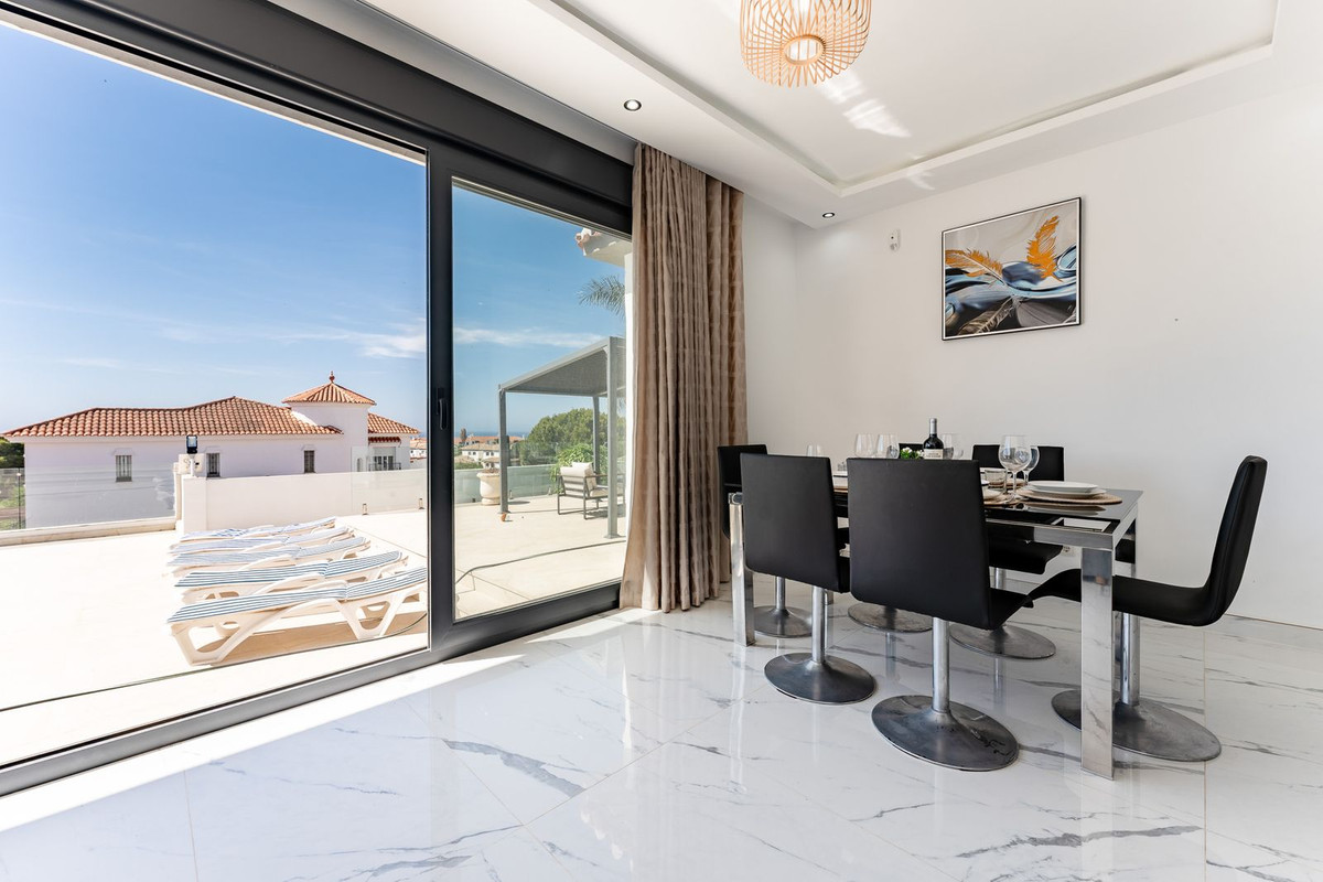 Huis te koop in Riviera del Sol | 4 slaapkamers H5419993