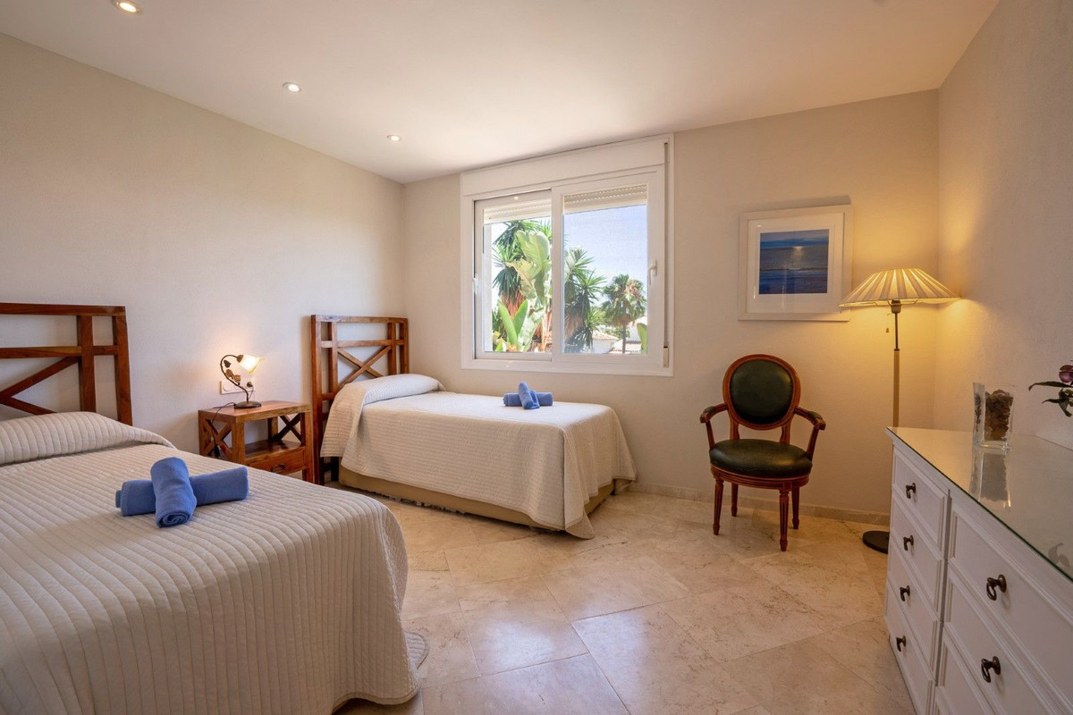 Huis te koop in Riviera del Sol | 6 slaapkamers H5432296