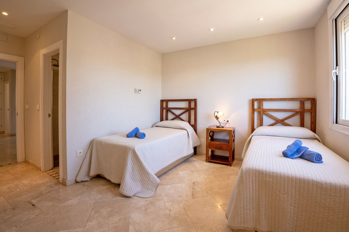 Huis te koop in Riviera del Sol | 6 slaapkamers H5432296