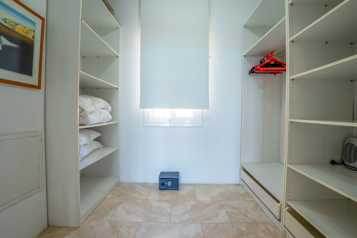 Huis te koop in Riviera del Sol | 6 slaapkamers H5432296