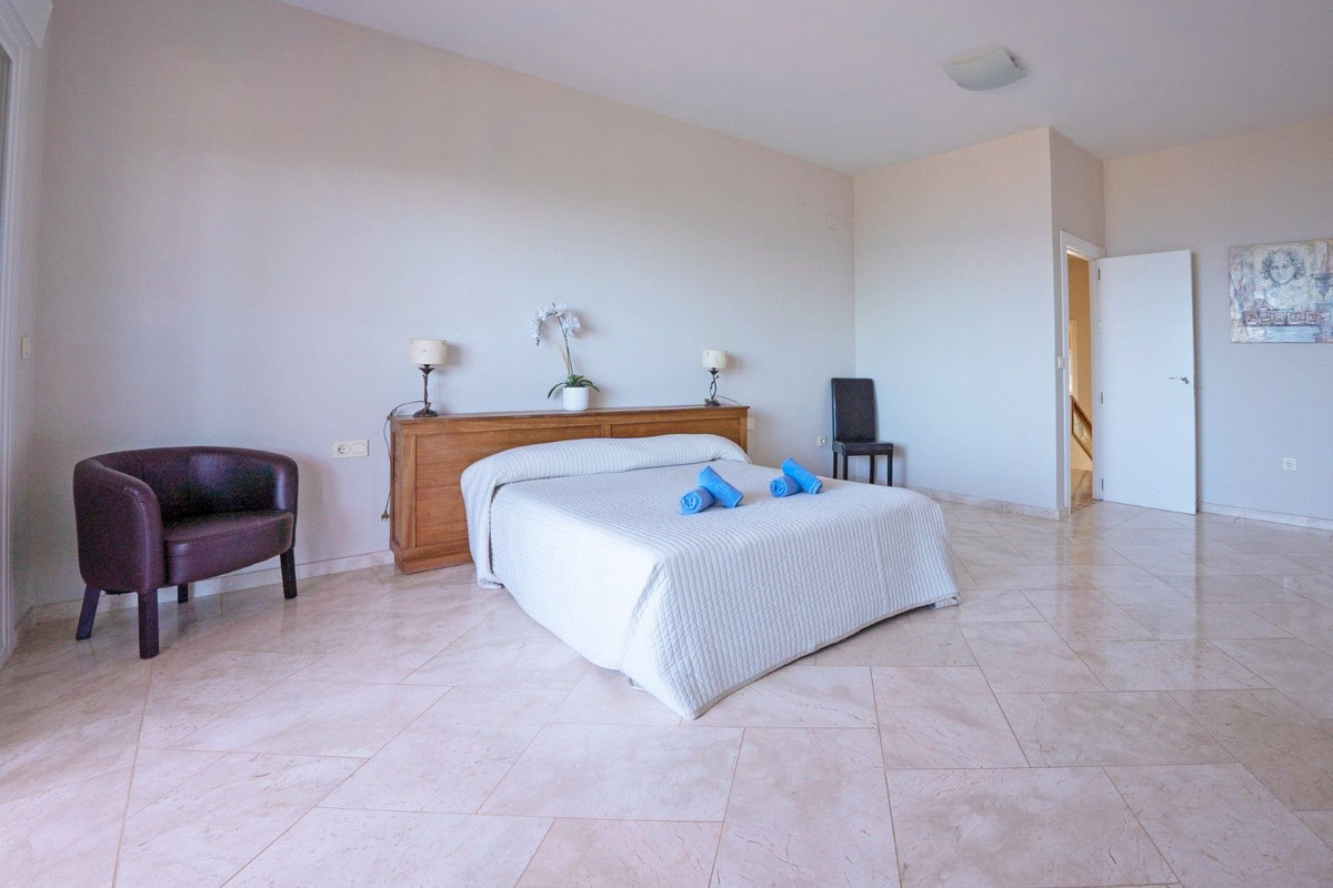 Huis te koop in Riviera del Sol | 6 slaapkamers H5432296