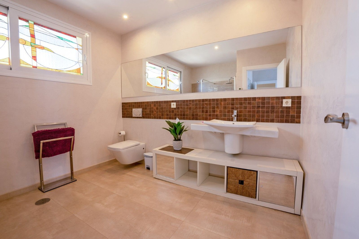 Huis te koop in Riviera del Sol | 6 slaapkamers H5432296