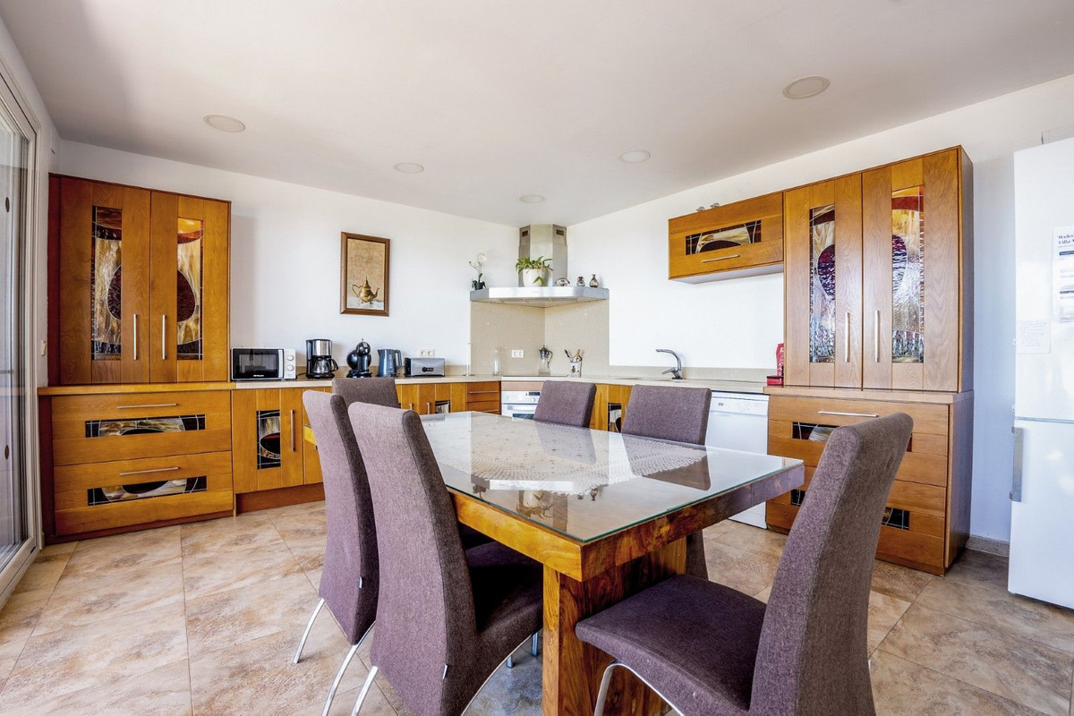 Huis te koop in Riviera del Sol | 6 slaapkamers H5432296