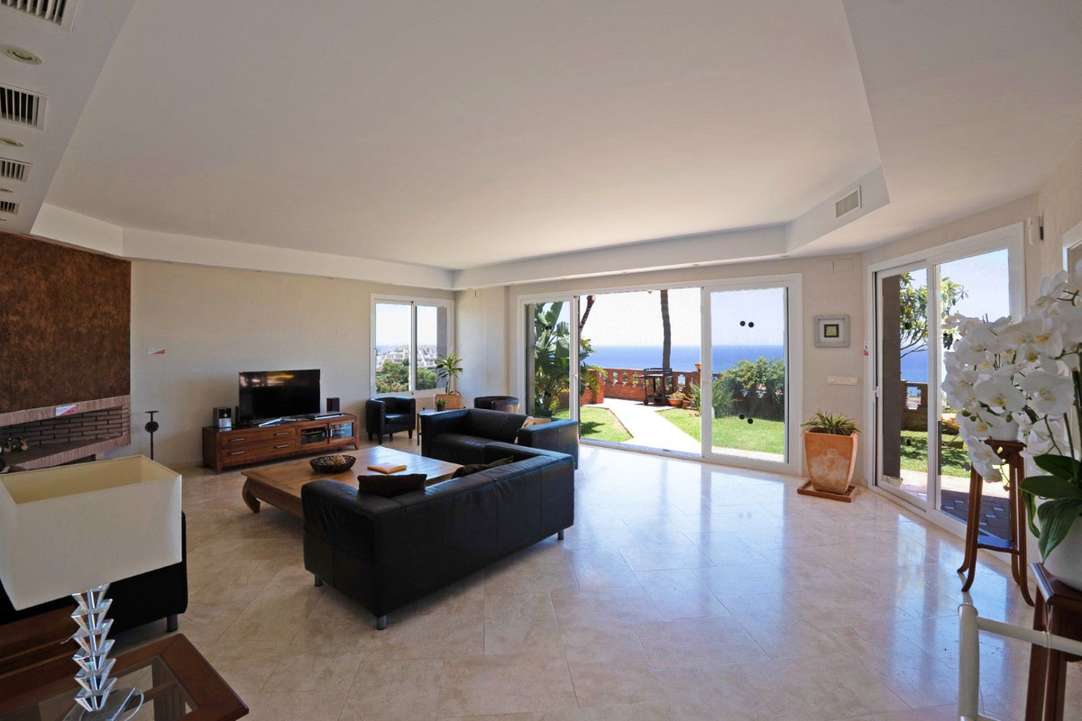Huis te koop in Riviera del Sol | 6 slaapkamers H5432296