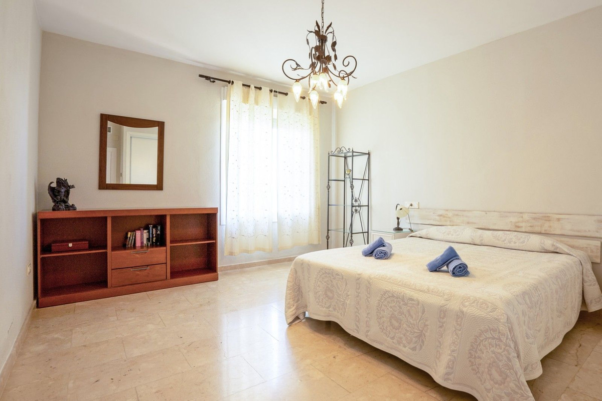 Huis te koop in Riviera del Sol | 6 slaapkamers H5432296