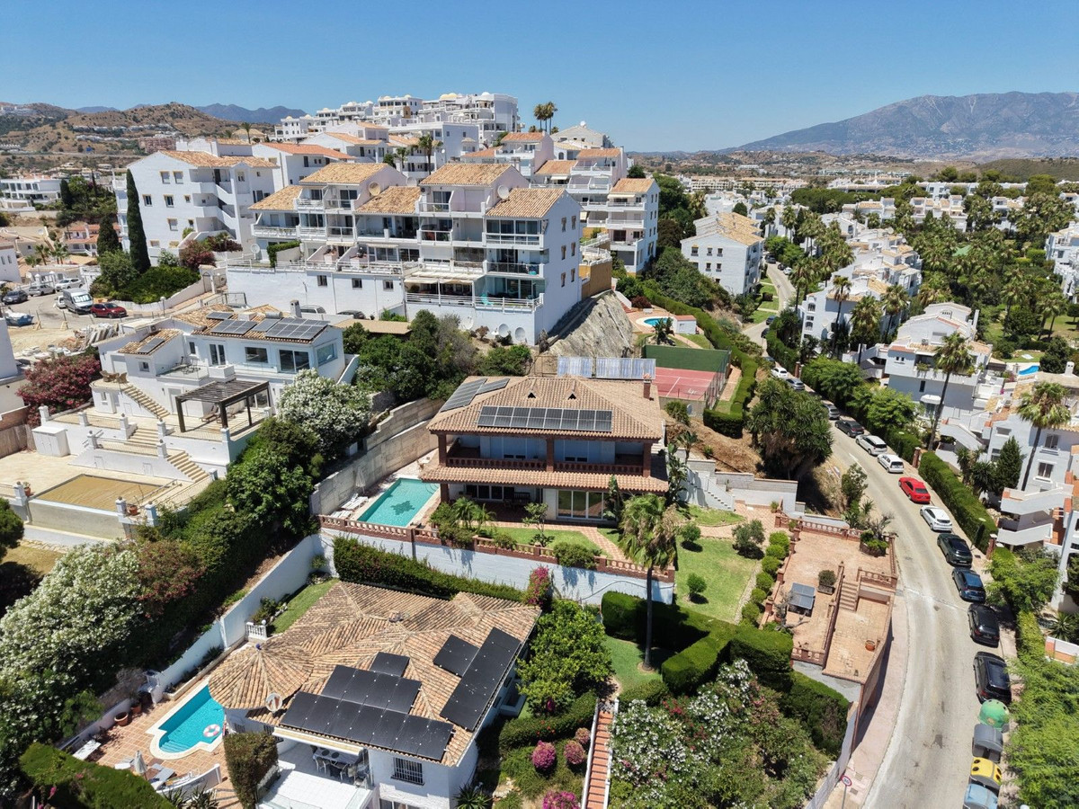 Huis te koop in Riviera del Sol | 6 slaapkamers H5432296