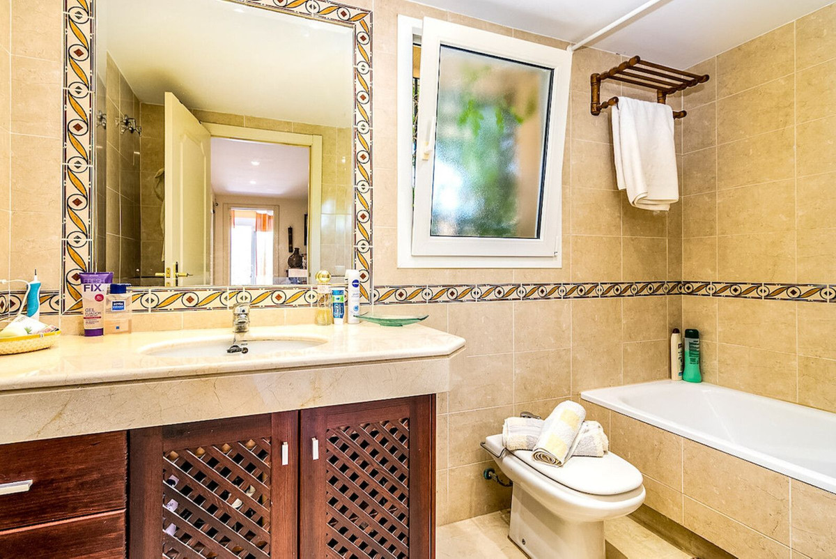 Huis te koop in Riviera del Sol | 4 slaapkamers H5439700