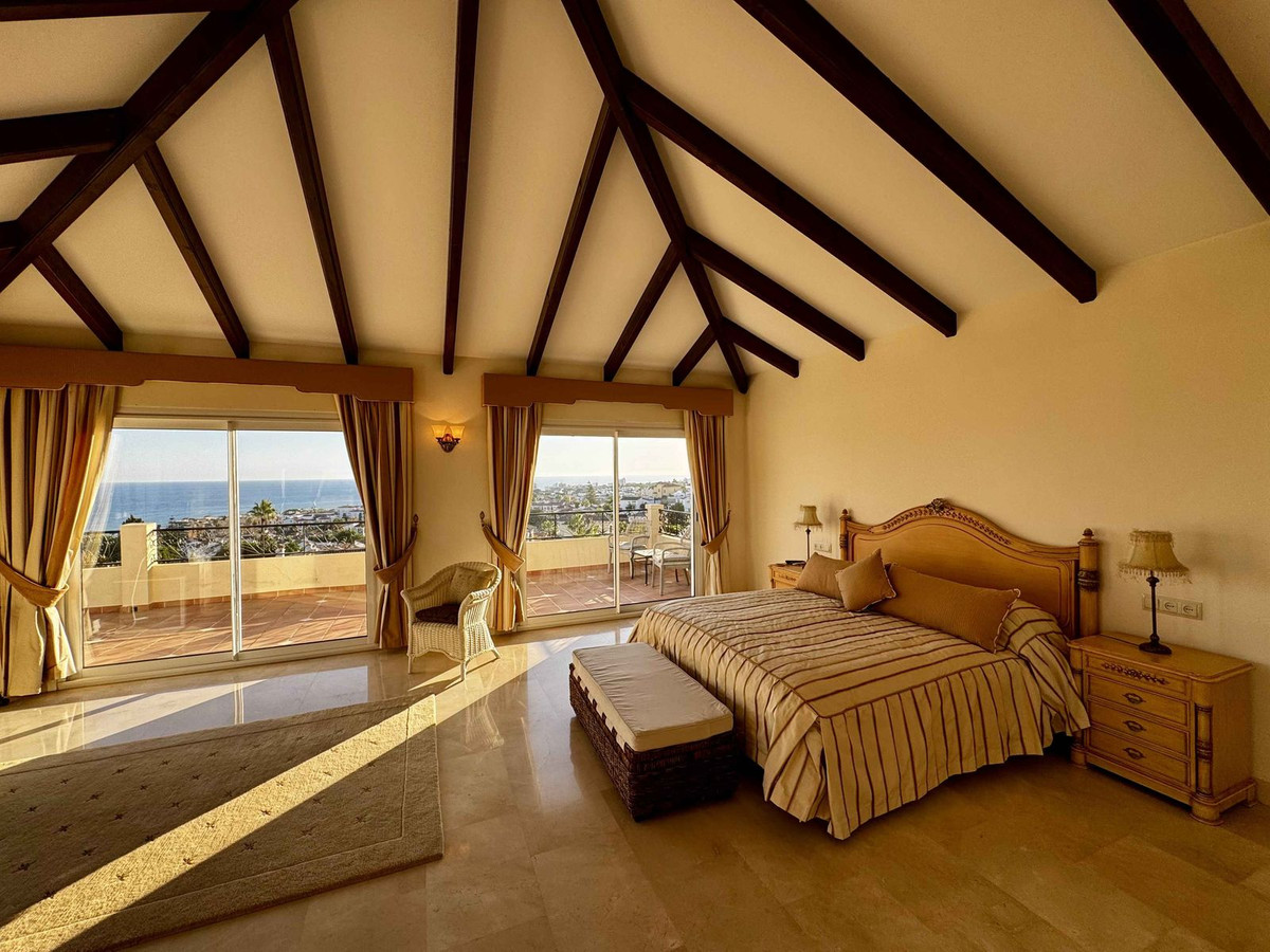 Huis te koop in Riviera del Sol | 6 slaapkamers H5500480