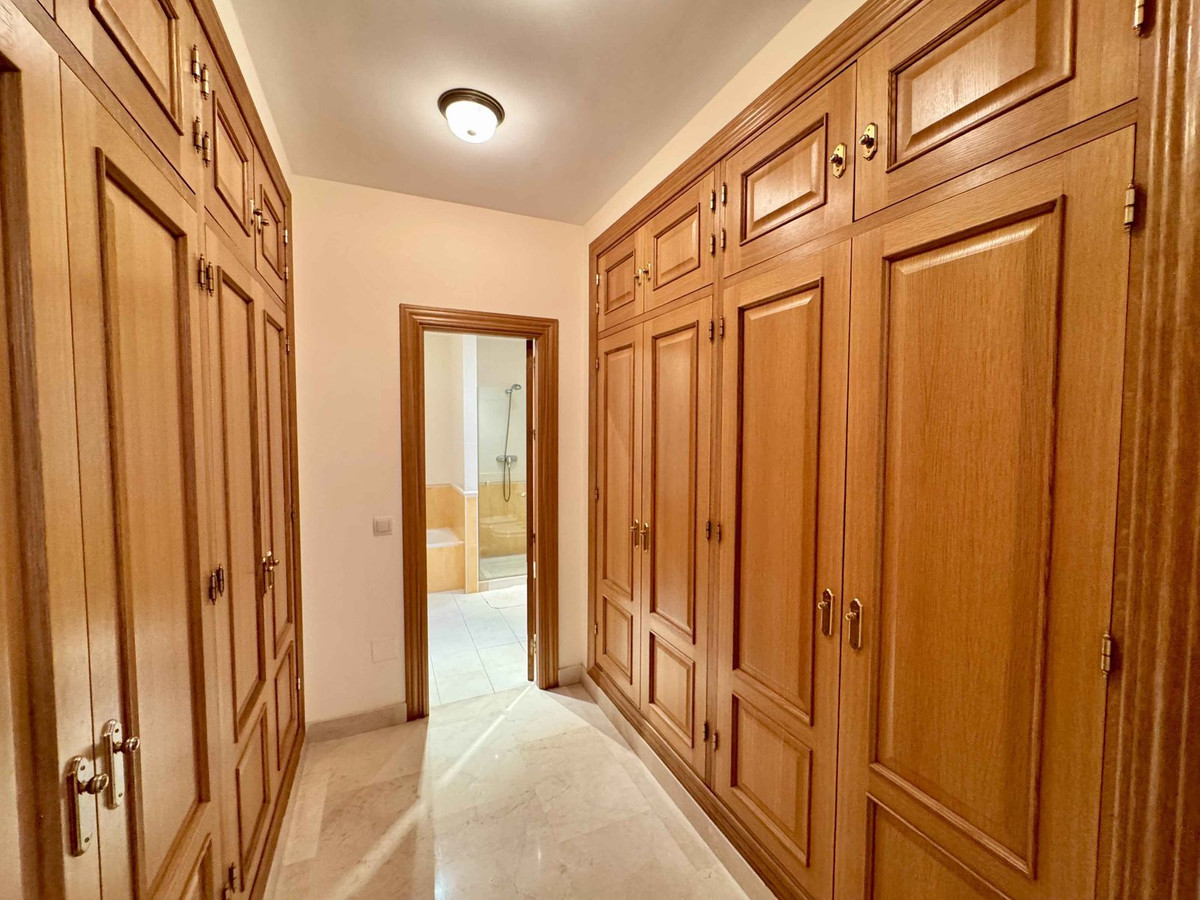 Huis te koop in Riviera del Sol | 6 slaapkamers H5500480