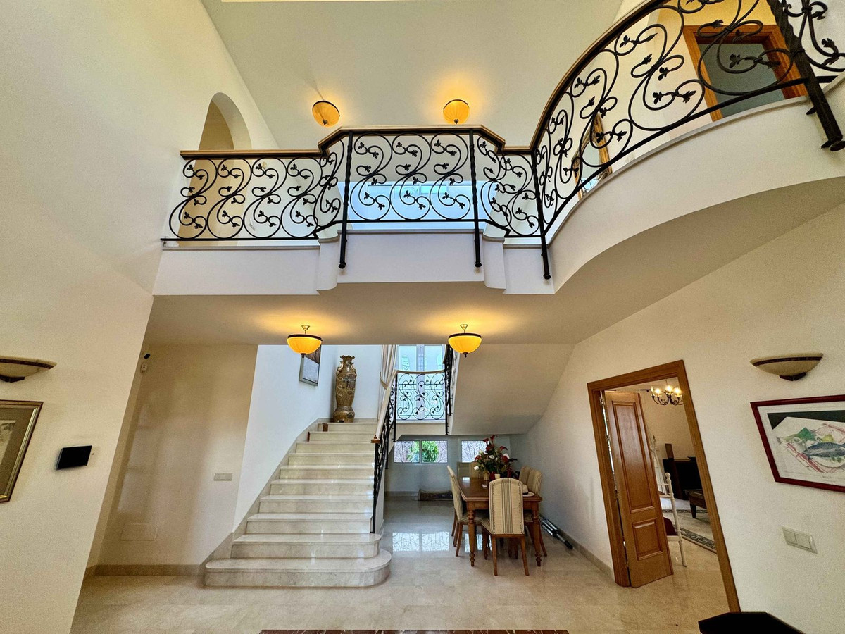Huis te koop in Riviera del Sol | 6 slaapkamers H5500480