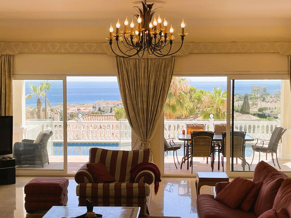 Huis te koop in Riviera del Sol | 6 slaapkamers H5500480