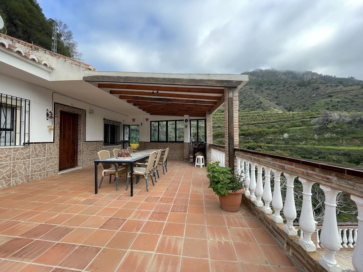 Semi-Vrijstaande Villa in Río de la Miel-2