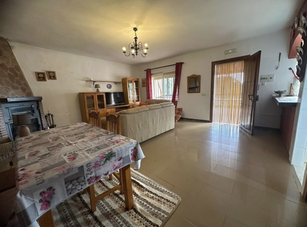 Semi-Vrijstaande Villa in Río de la Miel-7