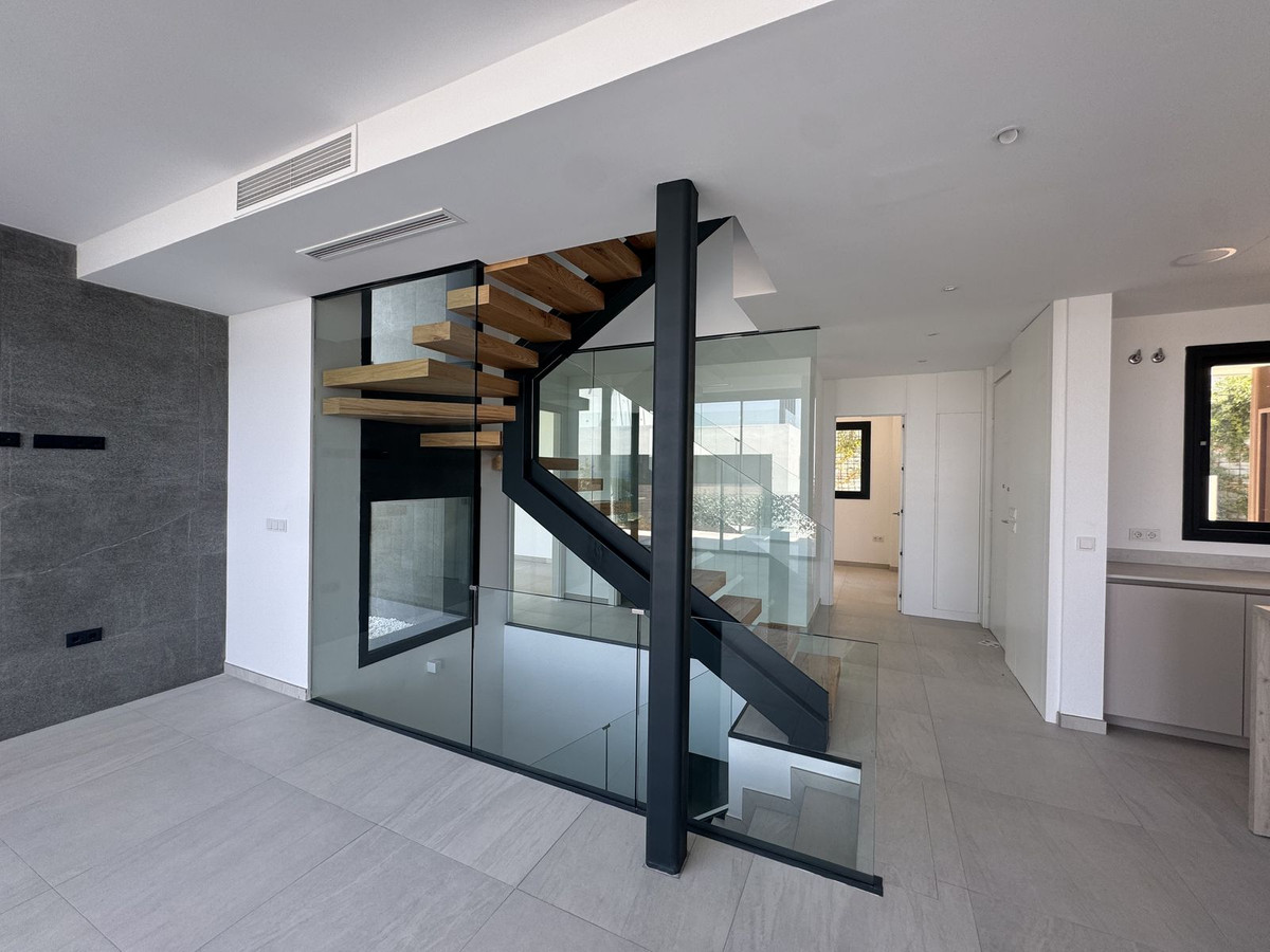 Huis te koop in Río Real | 5 slaapkamers H5120824