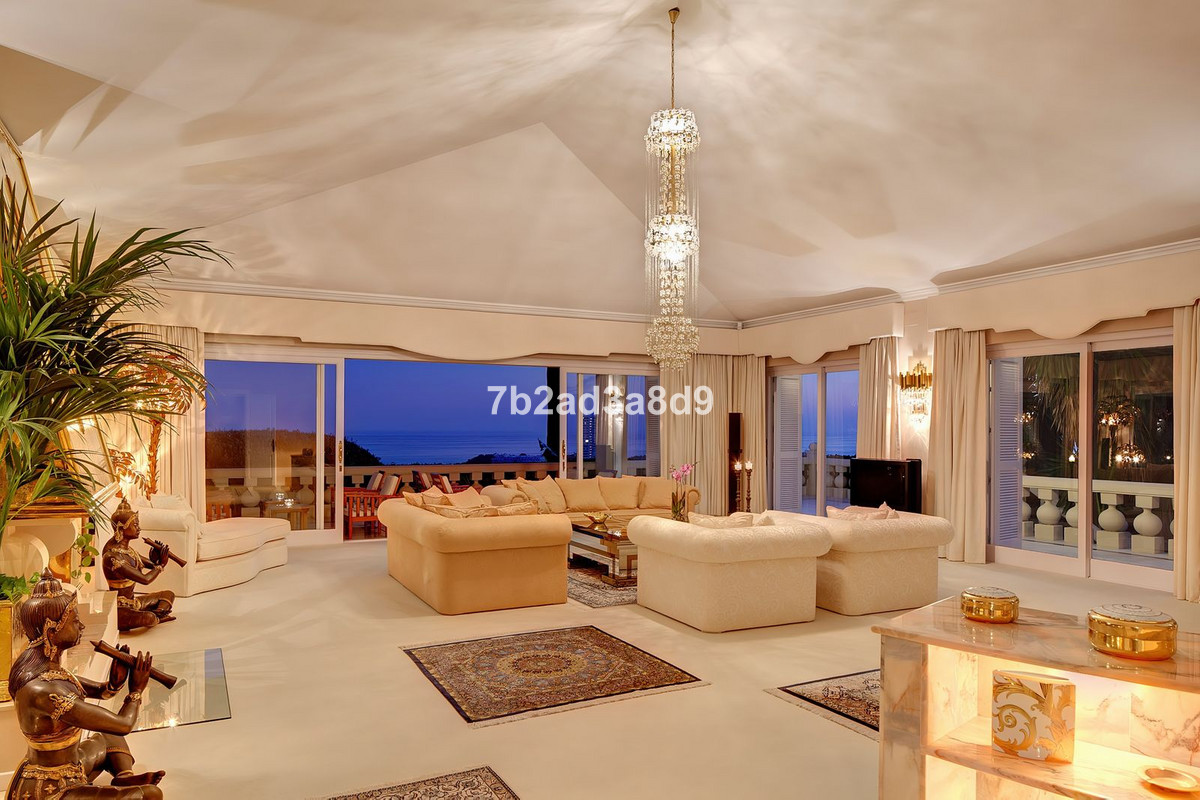 Huis te koop in Río Real | 10 slaapkamers H5244235