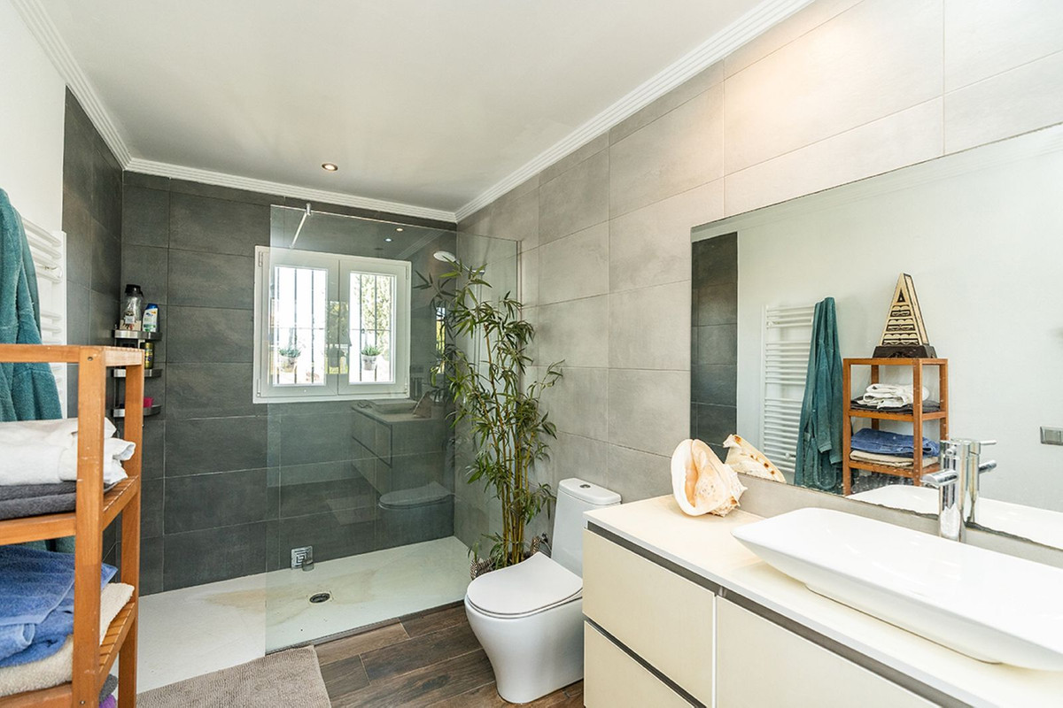 Huis te koop in Río Real | 6 slaapkamers H5358046