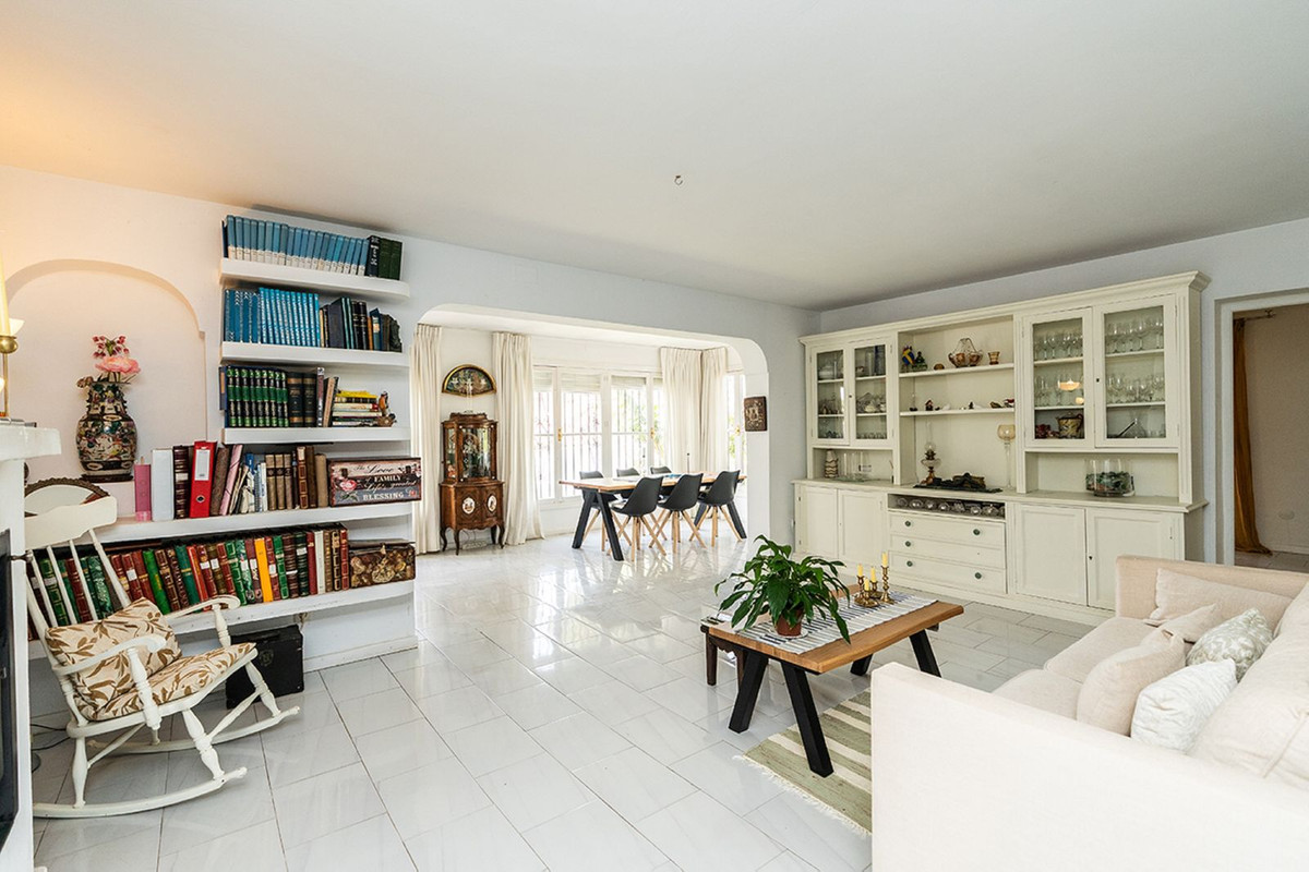 Huis te koop in Río Real | 6 slaapkamers H5358046