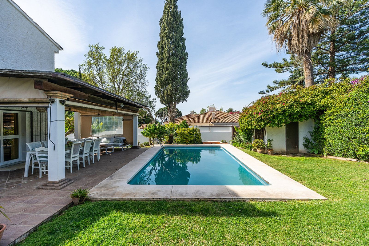 Huis te koop in Río Real | 6 slaapkamers H5358046