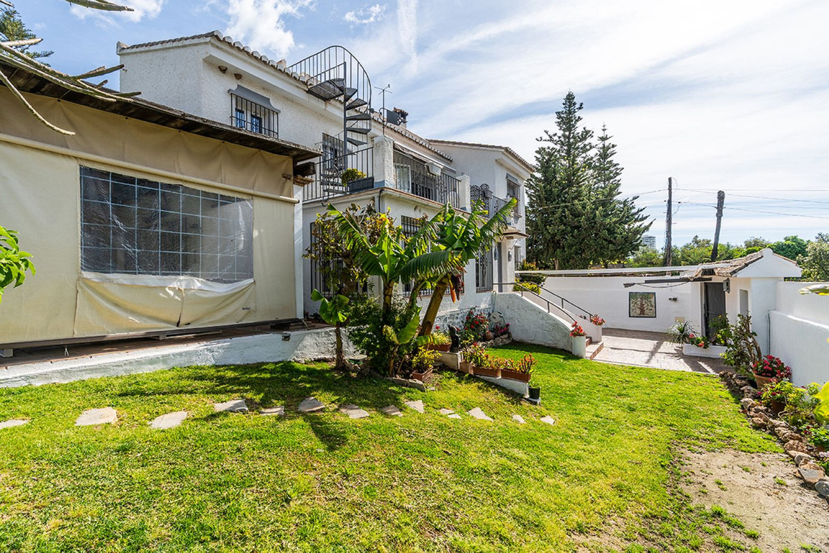 Huis te koop in Río Real | 6 slaapkamers H5358046