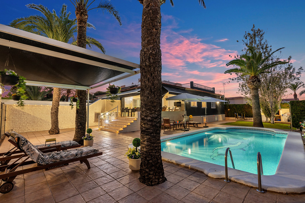 Huis te koop in Rocio del Mar | 4 slaapkamers H5117257