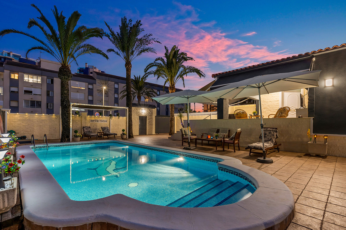 Huis te koop in Rocio del Mar | 4 slaapkamers H5117257