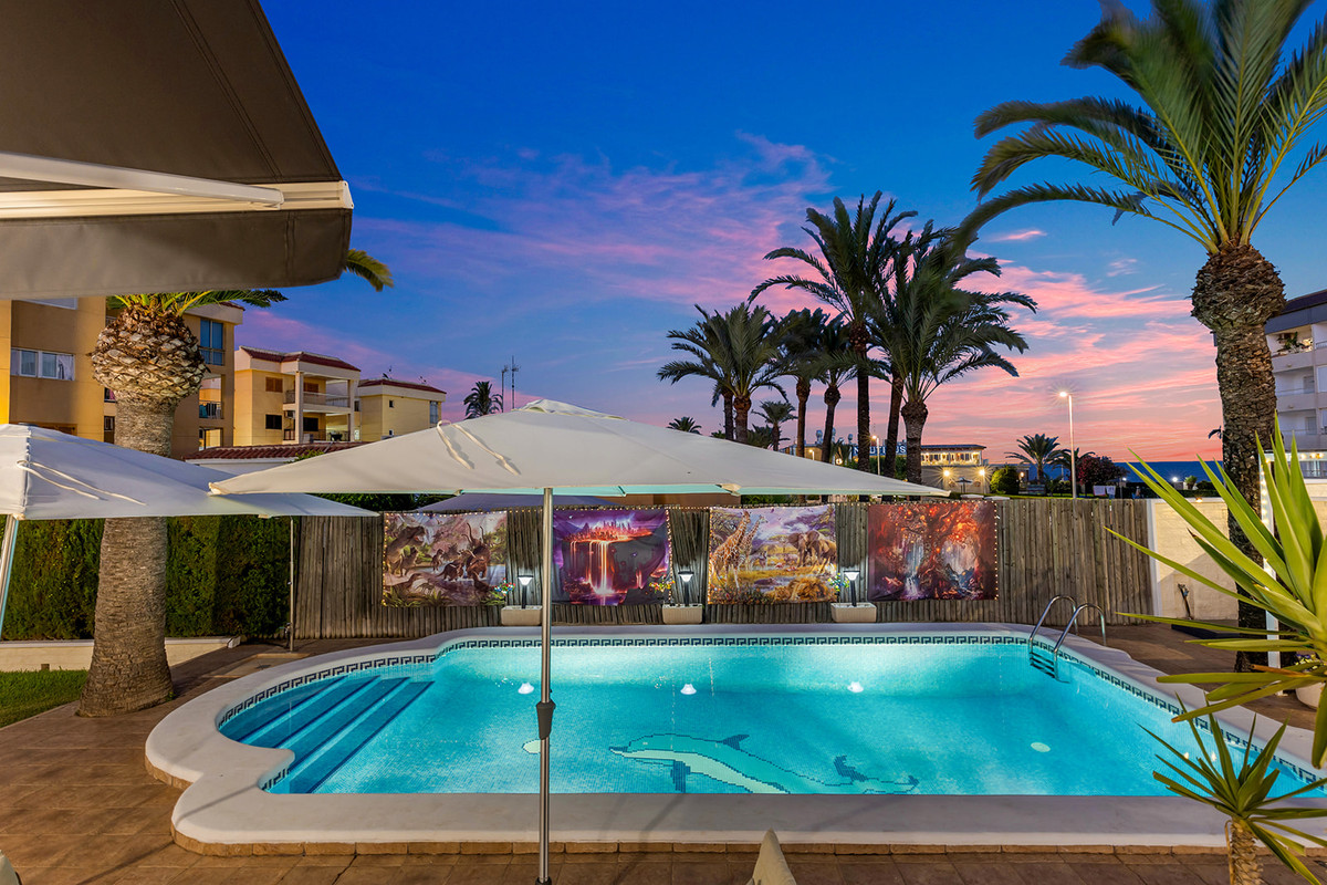 Huis te koop in Rocio del Mar | 4 slaapkamers H5117257