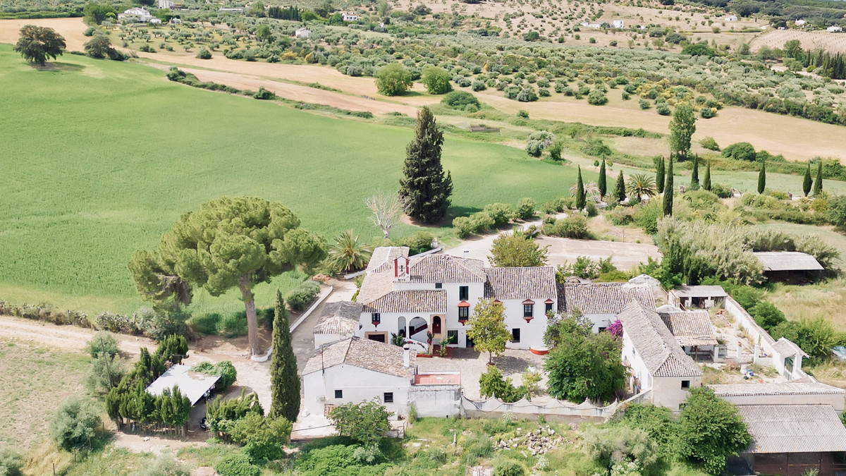 Finca - Cortijo te koop in Ronda | 9 slaapkamers H4897714
