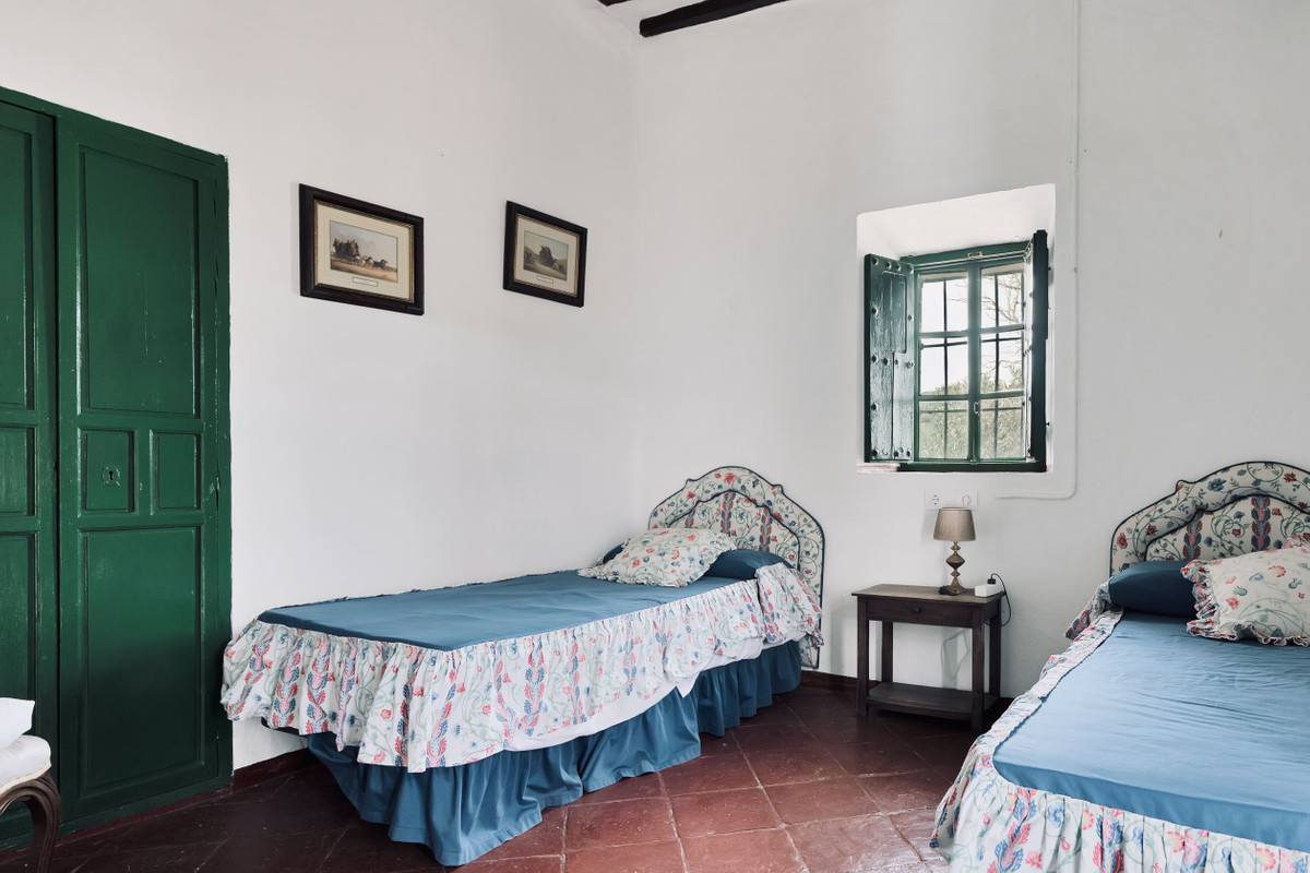 Finca - Cortijo te koop in Ronda | 9 slaapkamers H4897714