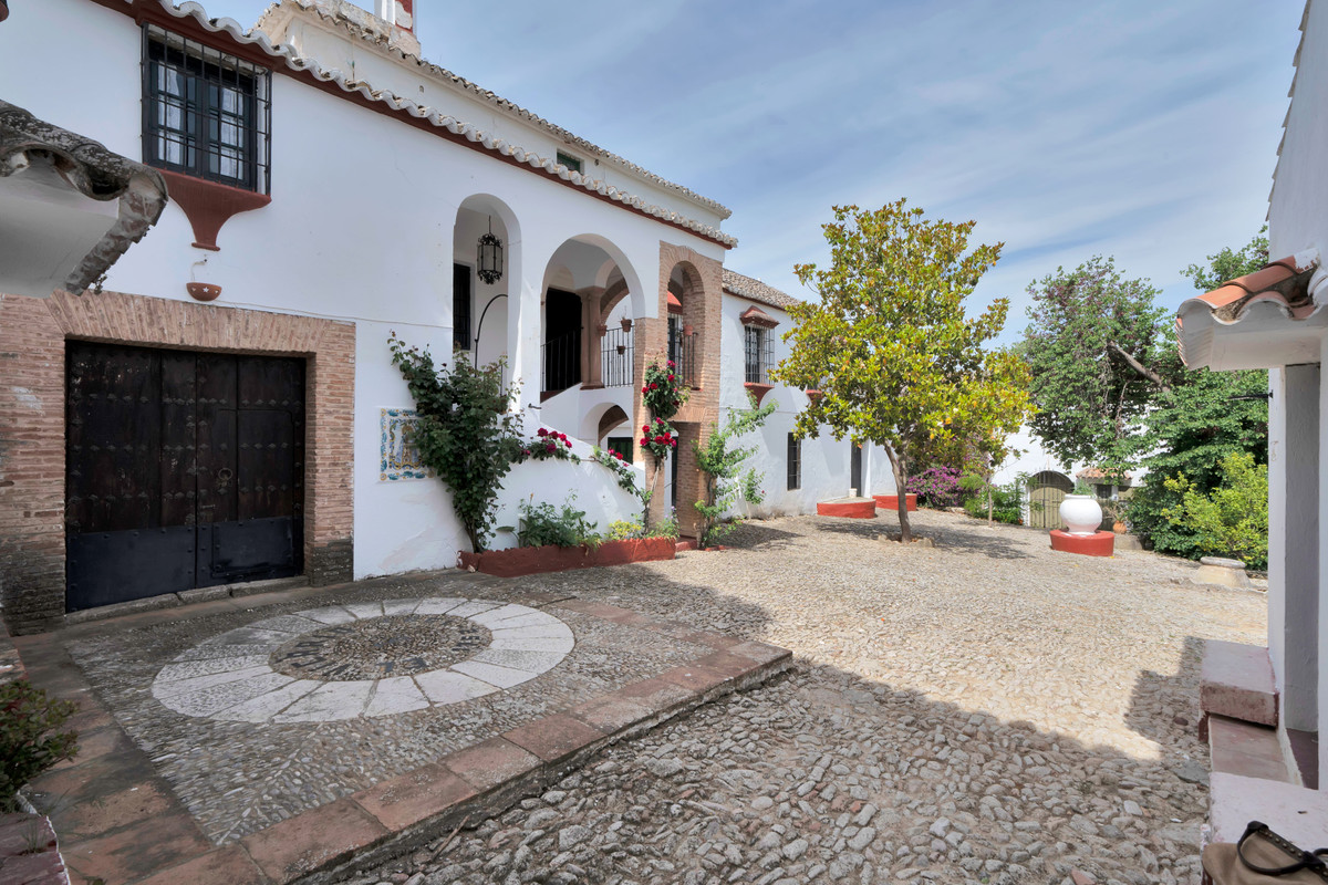 Finca - Cortijo te koop in Ronda | 9 slaapkamers H4897714